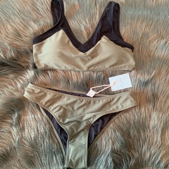 NWT Cupshe Swimsuit - Picture 1 of 5